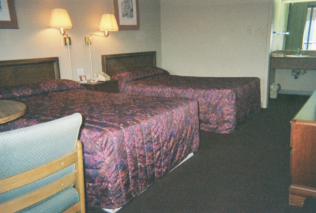 Royal Extended Stay Alcoa Room photo